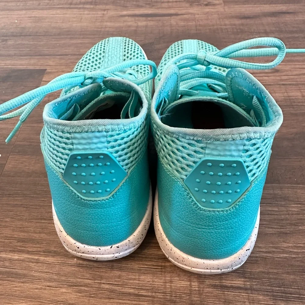 Jordan Nike Reveal Hyper Turquoise Sneakers 9.5